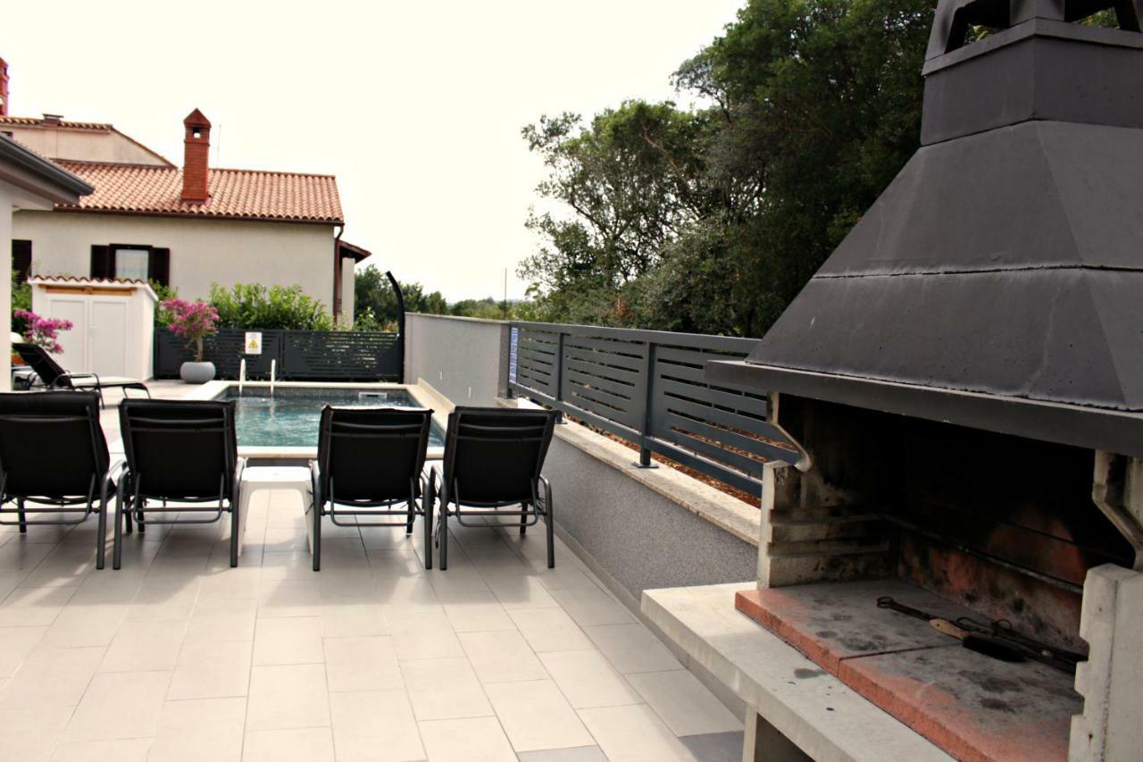 Holiday House Veli Vrh Пула Экстерьер фото